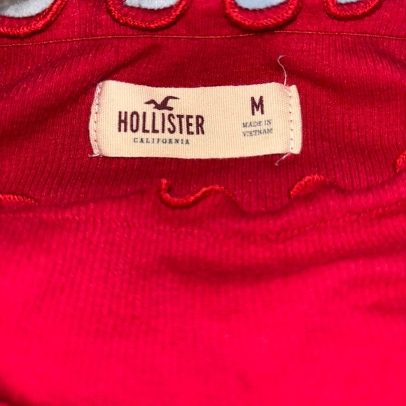 Hollister Vibrant Red Top - Picture 2 of 2